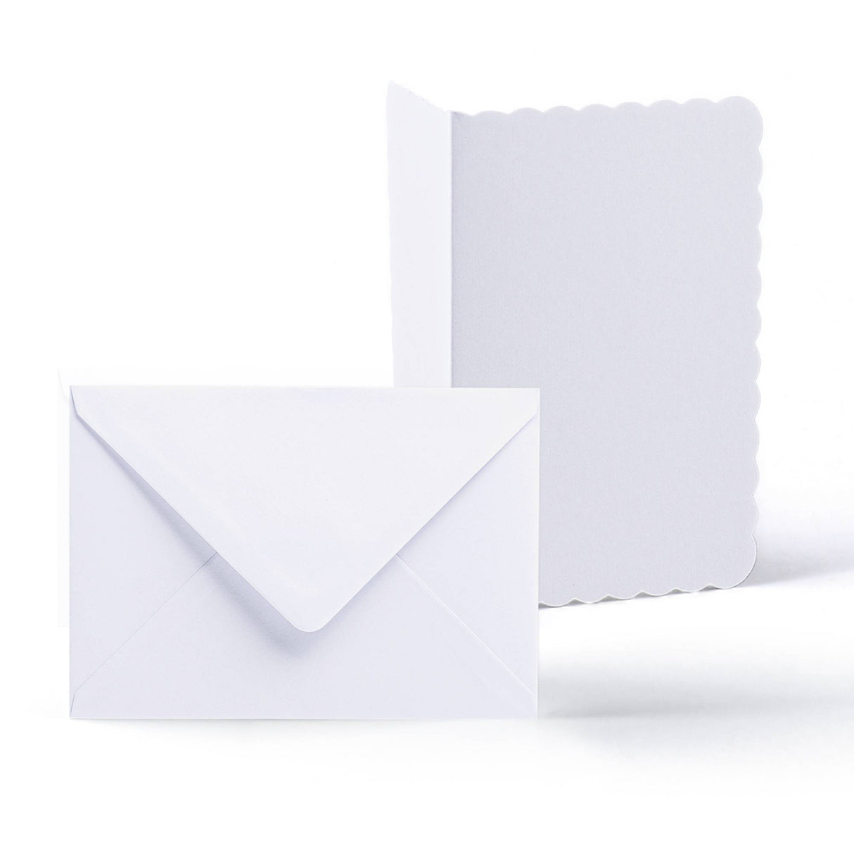 Confezione di biglietti e buste bianche con bordo ondulato